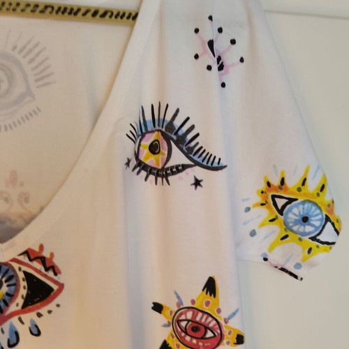 Bsb white t-shirt with eyes and low back small oversized like new