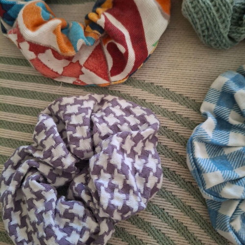 Set of 7 hair scrunchies