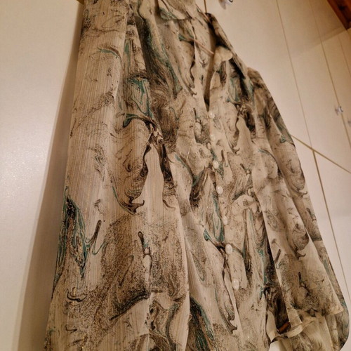 Regalinas women's shirt like new, loose with lachouri pattern