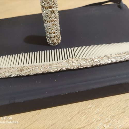 Silver handmade comb 945 and lipstick case like new