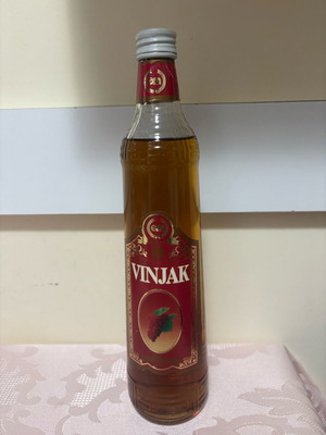 Αυθεντικό σέρβικο Vinjak σφραγισμένο 0.7L