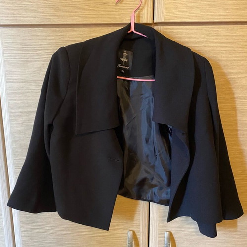 Short jacket like new, black, size M
