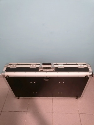 Dj case βαλίτσα σαν καινούργια για 2 cd player και 1 mixer σκληρή