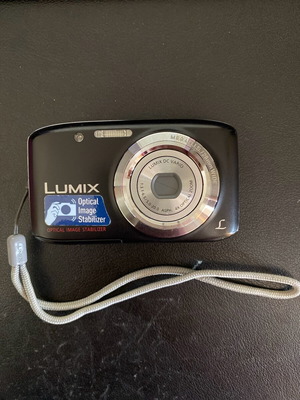Ψηφιακή φωτογραφική μηχανή Panasonic Lumix DMC-S5 σαν καινούργιο με θήκη και φορτιστή