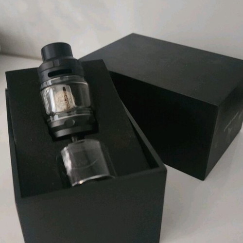 Geekvape Zeus Black new with box and spare drip tips