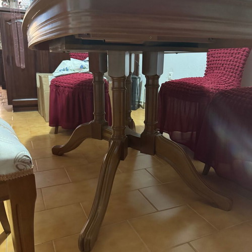 Vintage extendable solid wood dining table with 6 chairs, like new