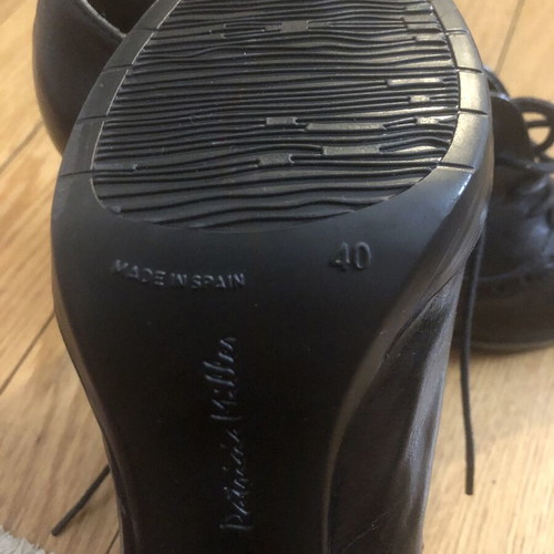 Patricia Miller black leather Oxford ankle boots size 40