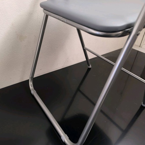 Metal chairs like new, pack of 8