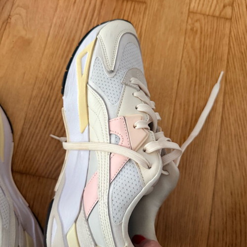 Puma sneakers athletic like new, size 40, beige and pink