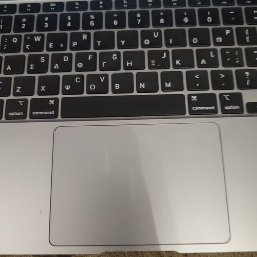 Macbook Air 2020 M1 8GB 256GB used with charger