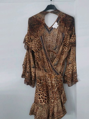 Camilla dress Medium like new, 100% silk multicolor