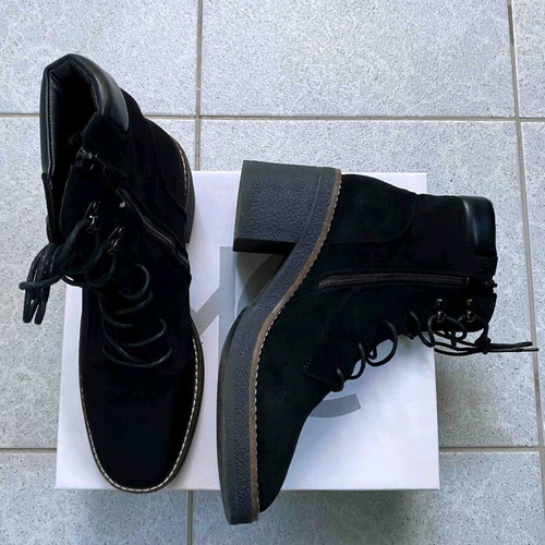 Black suede ankle boots with laces, like new