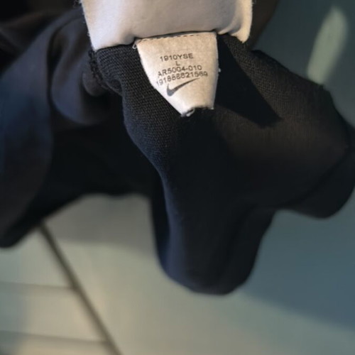 Nike T-shirt black size L like new with logo