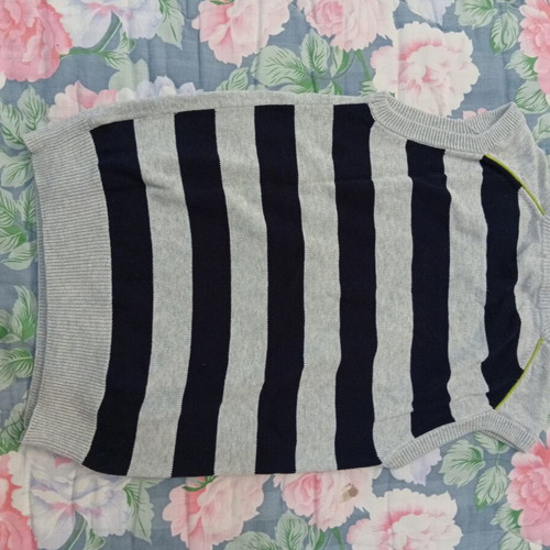 Sleeveless sweater medium energiers like new, multicolor, size M