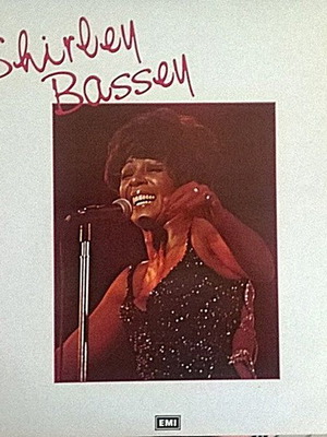 Shirley Bassey двойно LP ново