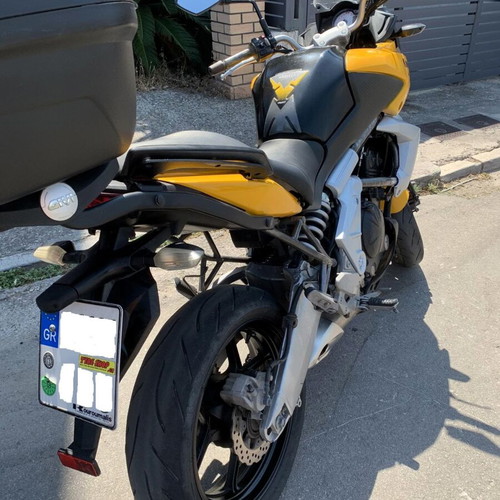 Kawasaki Versys 650 ABS 2010 used with top case and excellent engine