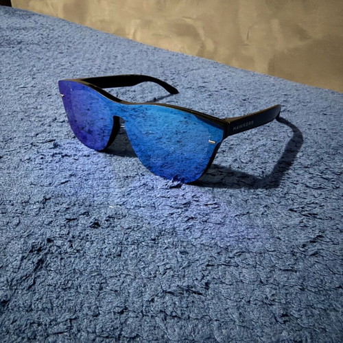 Sunglasses like new without case