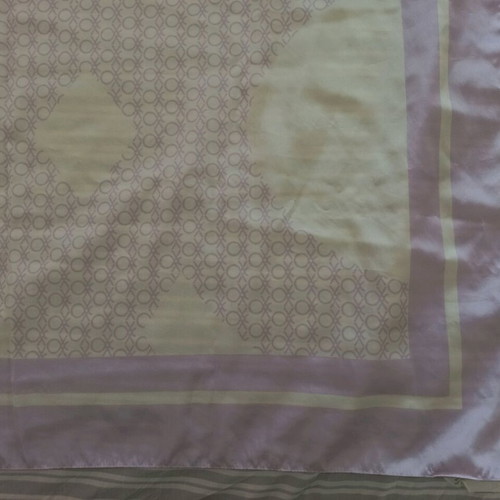 Benetton scarf used like new, beige and purple