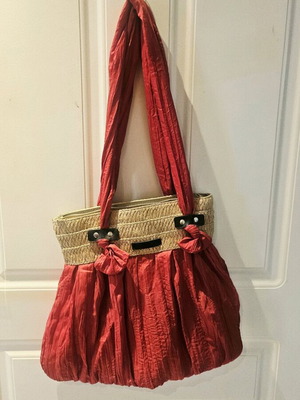 Boho shoulder bag like new, red and beige straw and fabric