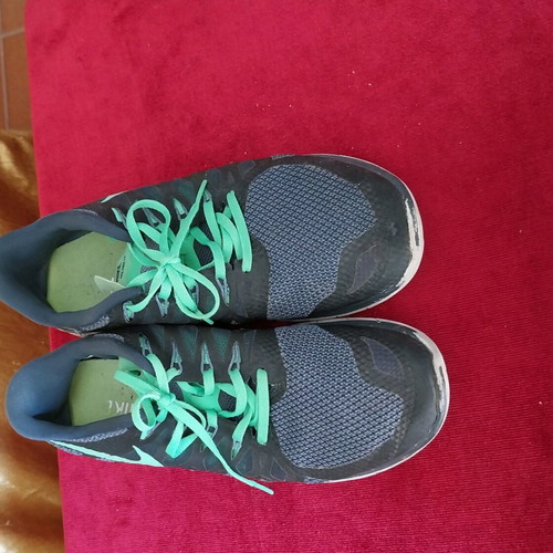 Nike men's athletic shoes used, size 43, black and gray