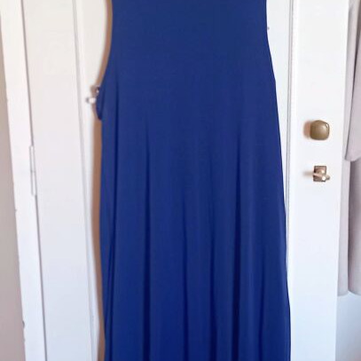 BSB maxi dress with open back, dark blue, like new, size small