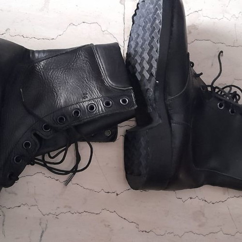 Military boots like new, size 41