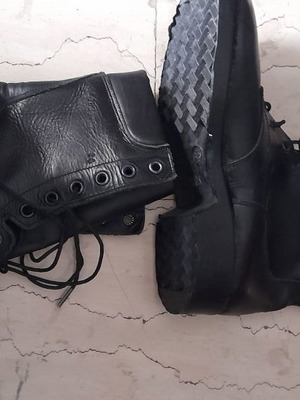 Military boots like new, size 41