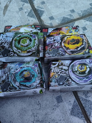 Beyblade set