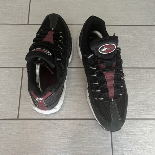 Nike Air Max 95 sneakers like new, size 44.5, black and red