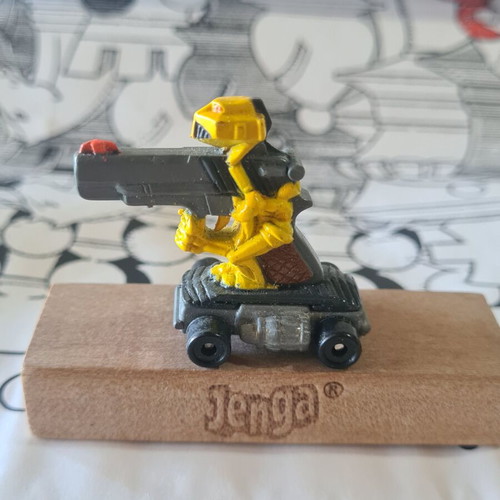 Gun Runner Skateboard Mania figure used