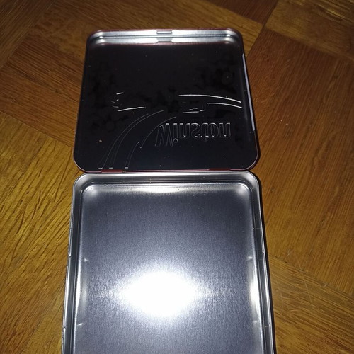 Vintage Winston metal cigarette case like new, red