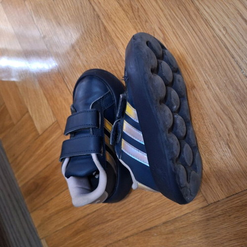 Adidas kids shoes size 23 blue like new athletic