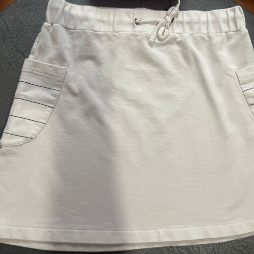 Mini summer skirt fleece size L like new, white