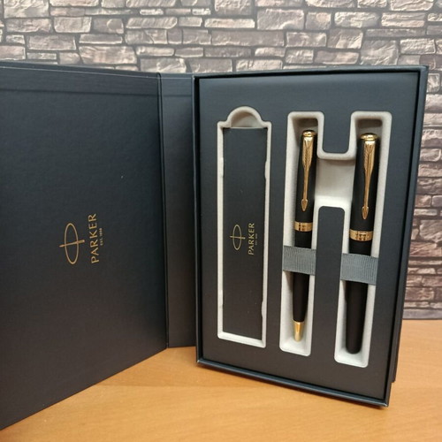 Parker Set Pen and Pen New Black Matte with Gold Details