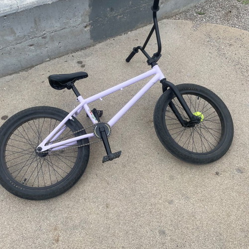 BMX Haro bike like new, 20 inch wheels, male, gears