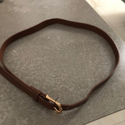 Brown belt with crocodile texture and gold buckle, new, 100 cm