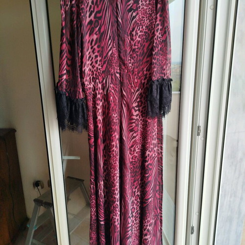 Open dress pink XL like new with lace sleeves