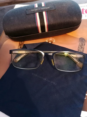 Tommy glasses frame used