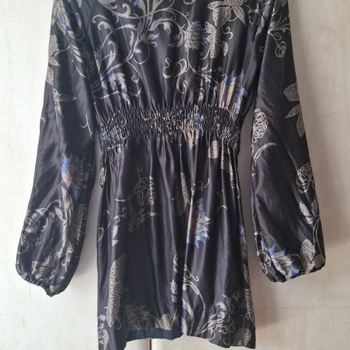 Silk short dress Divina like new, size S/M, black and beige
