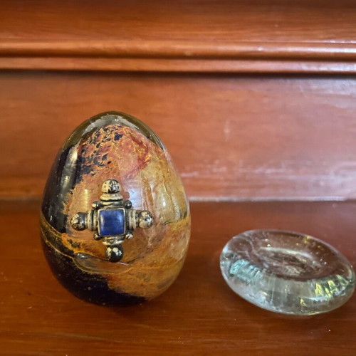 Decorative egg style Murano like new with cross ornament