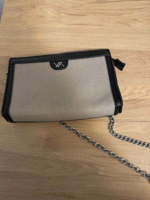 Verde handbag with chain new, beige