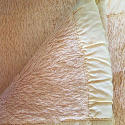 Blanket used in good condition