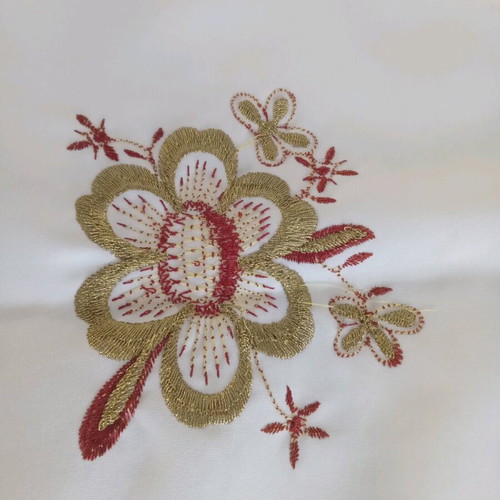 Round embroidered tablecloth used, diameter 90 cm