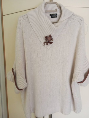 Massimo Dutti women's oversized knit sweater like new, beige with brooch