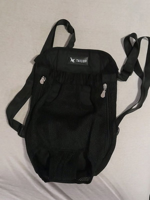 Dog carrier like new, for small Maltese-type dogs