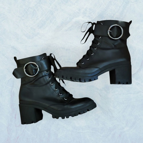 Bershka ankle boots like new, black, size 40, with heel
