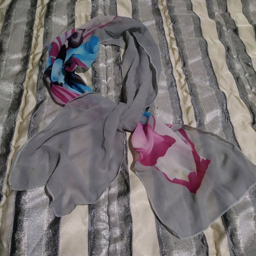 Women's scarf
