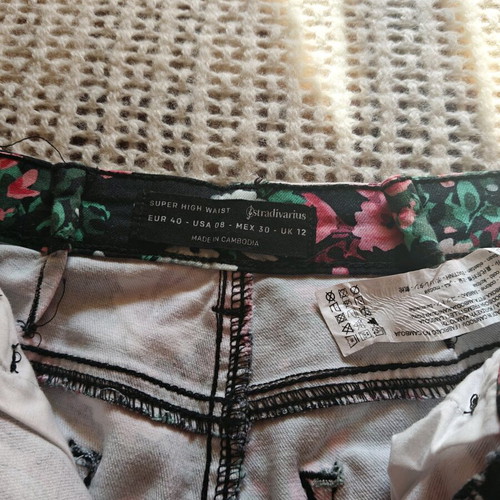 Stradivarius Floral High Waist Pants like new, size 38, black and pink