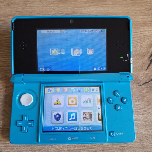 Nintendo 3DS Coral Blue like new with original stylus and USB cable