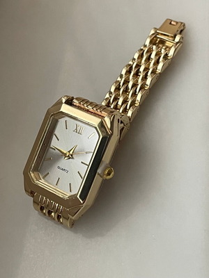 Luxury women's watch gold color new